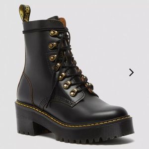 Dr Martens Leona